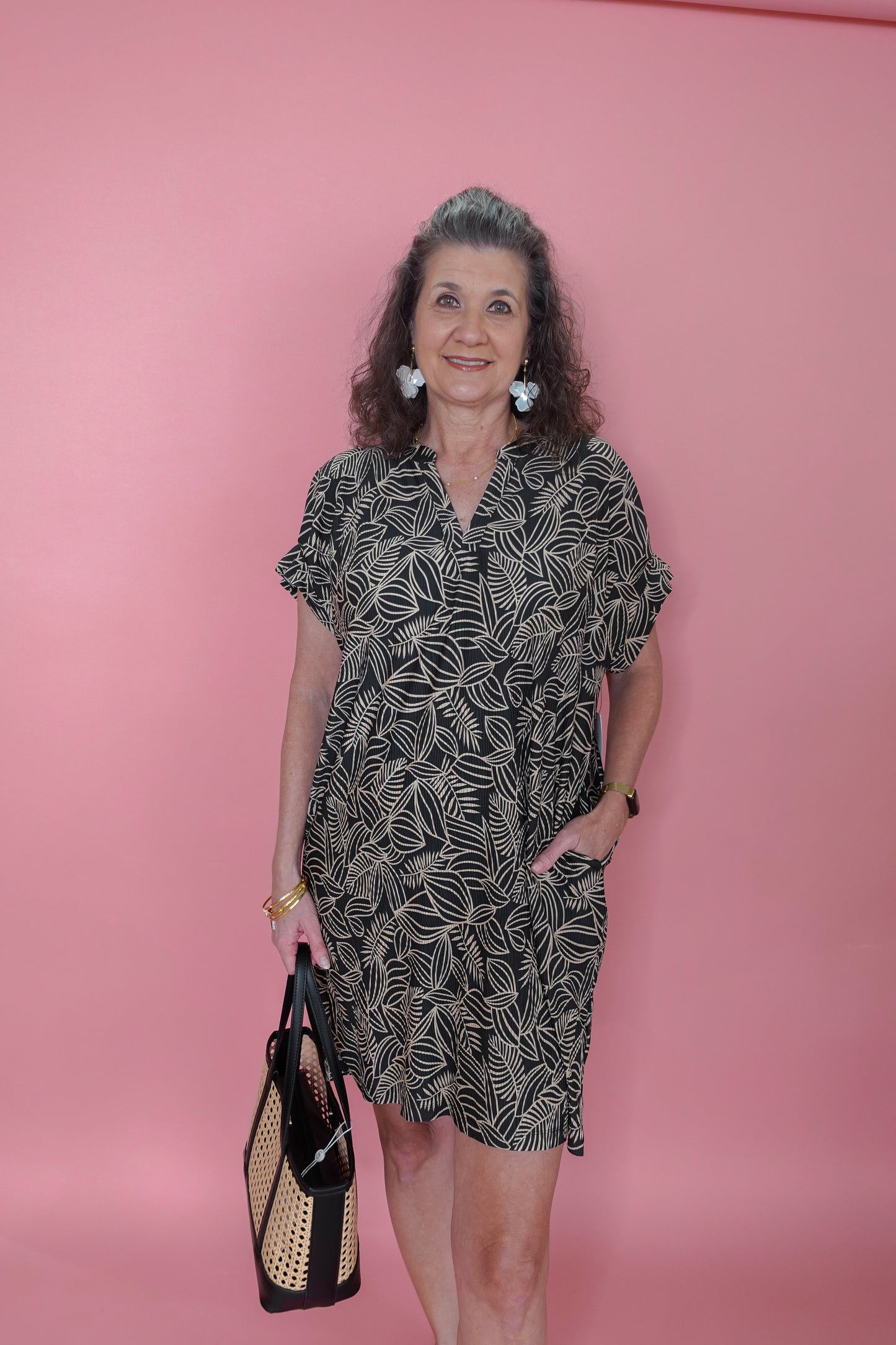 KNIT DRESS W/SLEEVE DETAIL