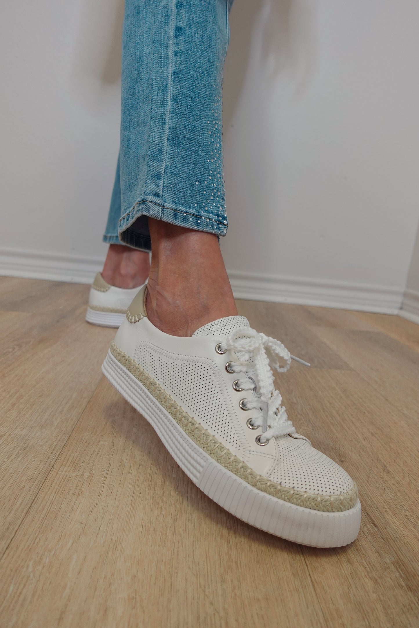 YUVAL TENNIS SHOE