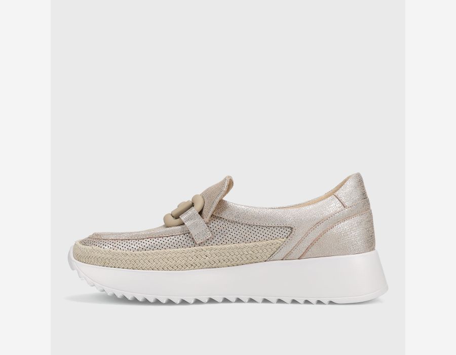 QUENTA ATHLEISURE SHOE