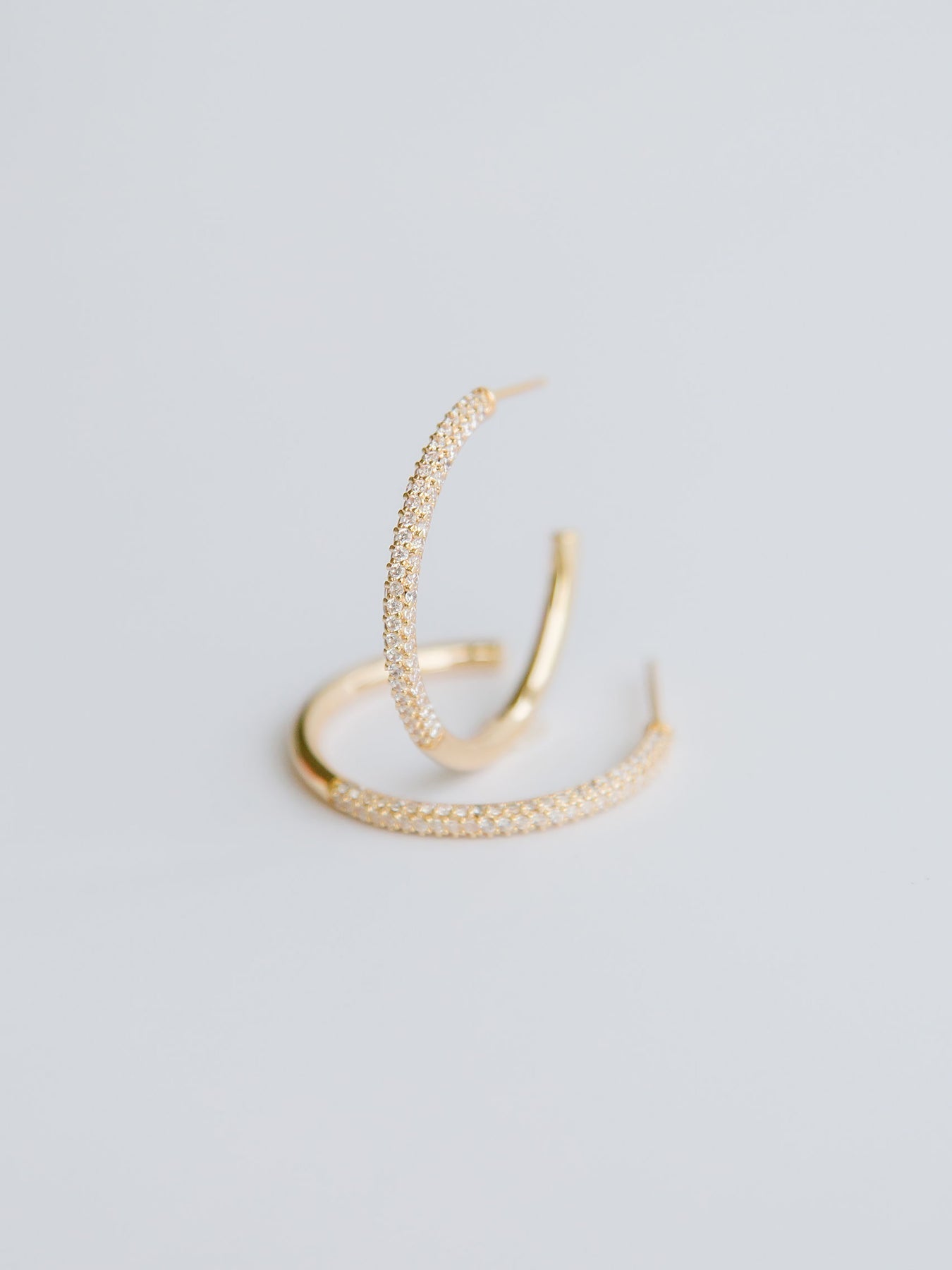 MM MEDIUM GOLDEN HOOPS