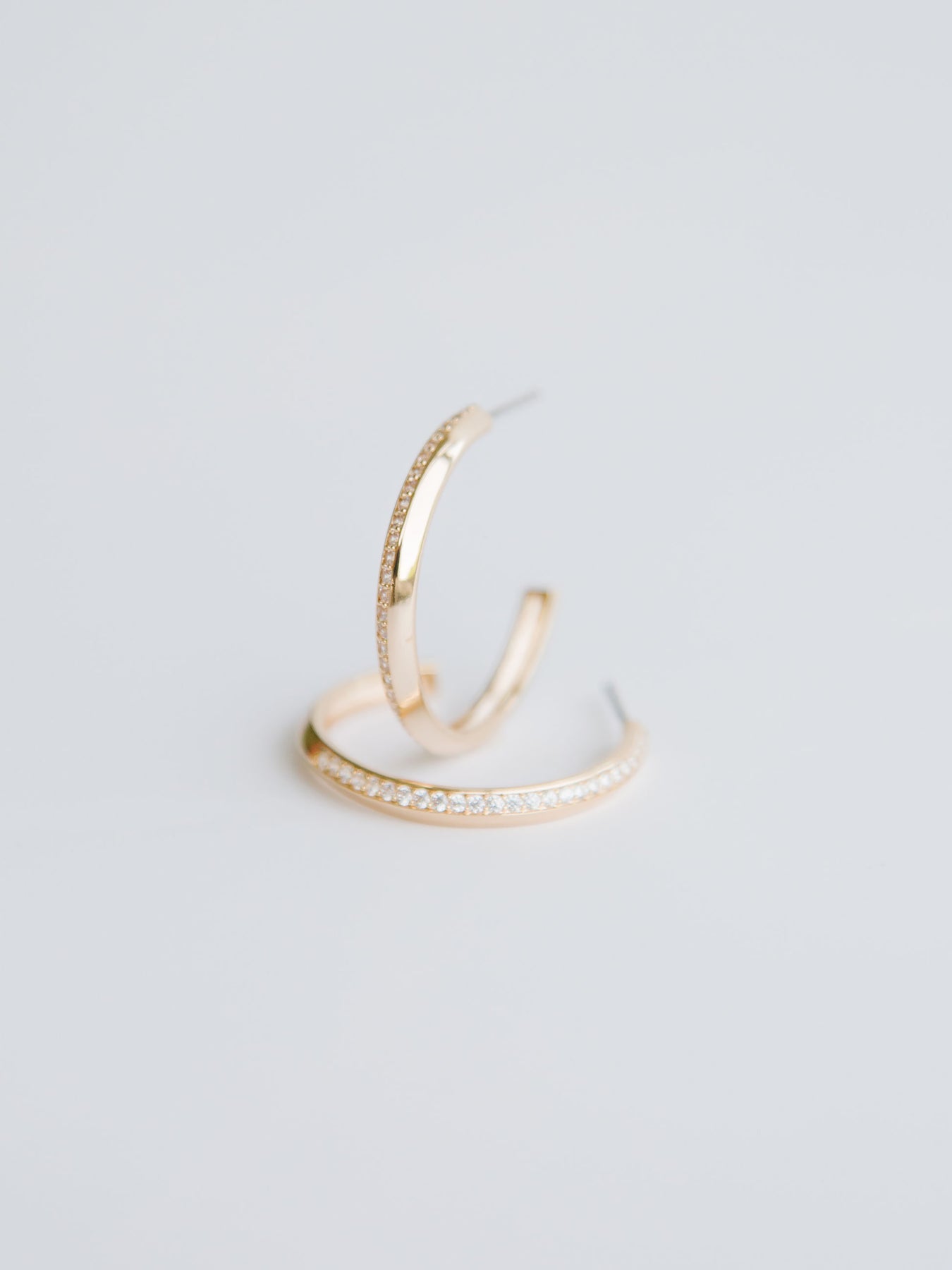 MM MEDIUM GOLDEN HOOPS
