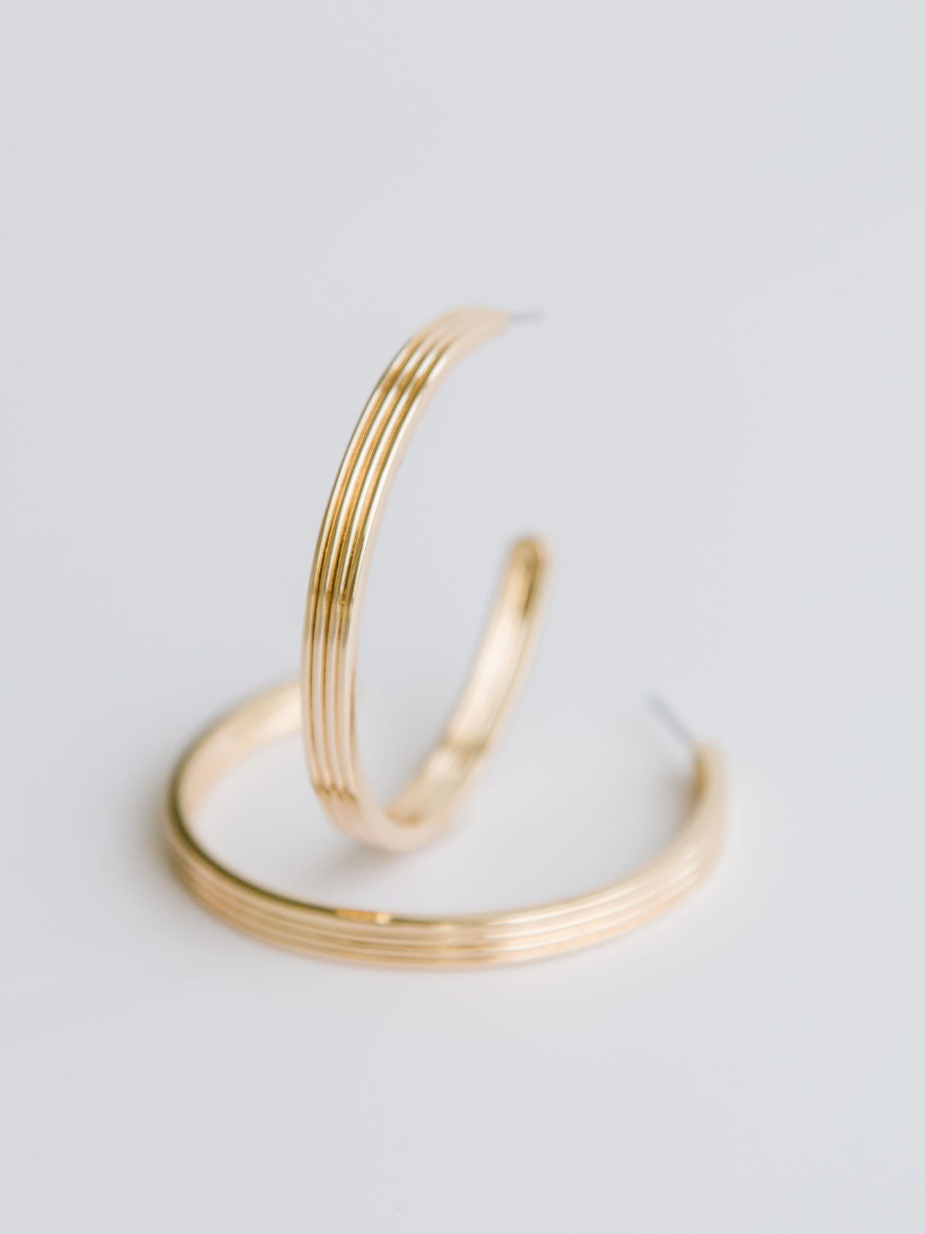 MM LARGE GOLDEN HOOPS