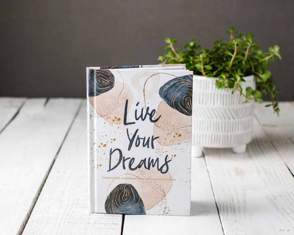 LIVE YOUR DREAMS
