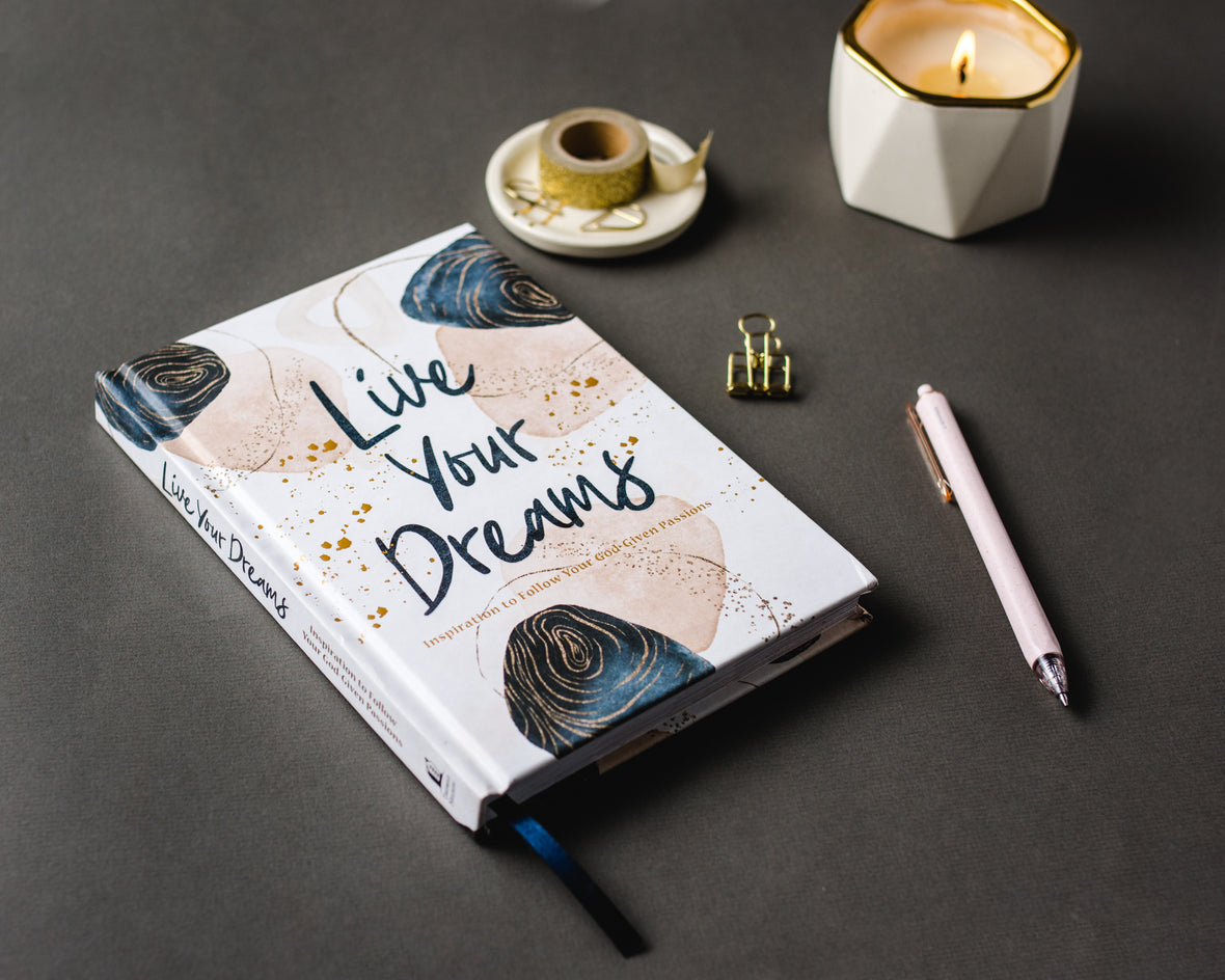 LIVE YOUR DREAMS