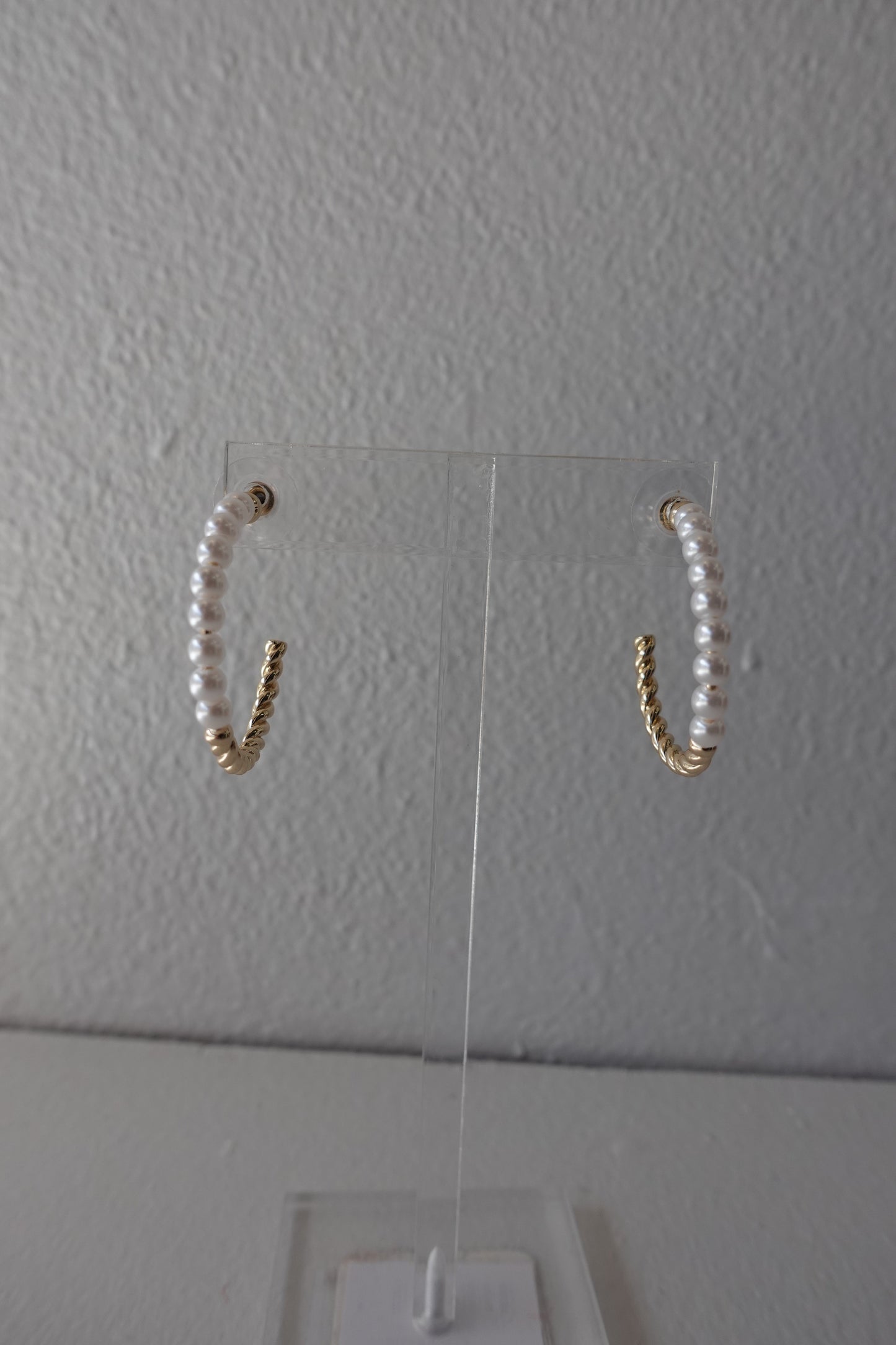 MM MEDIUM GOLDEN HOOPS