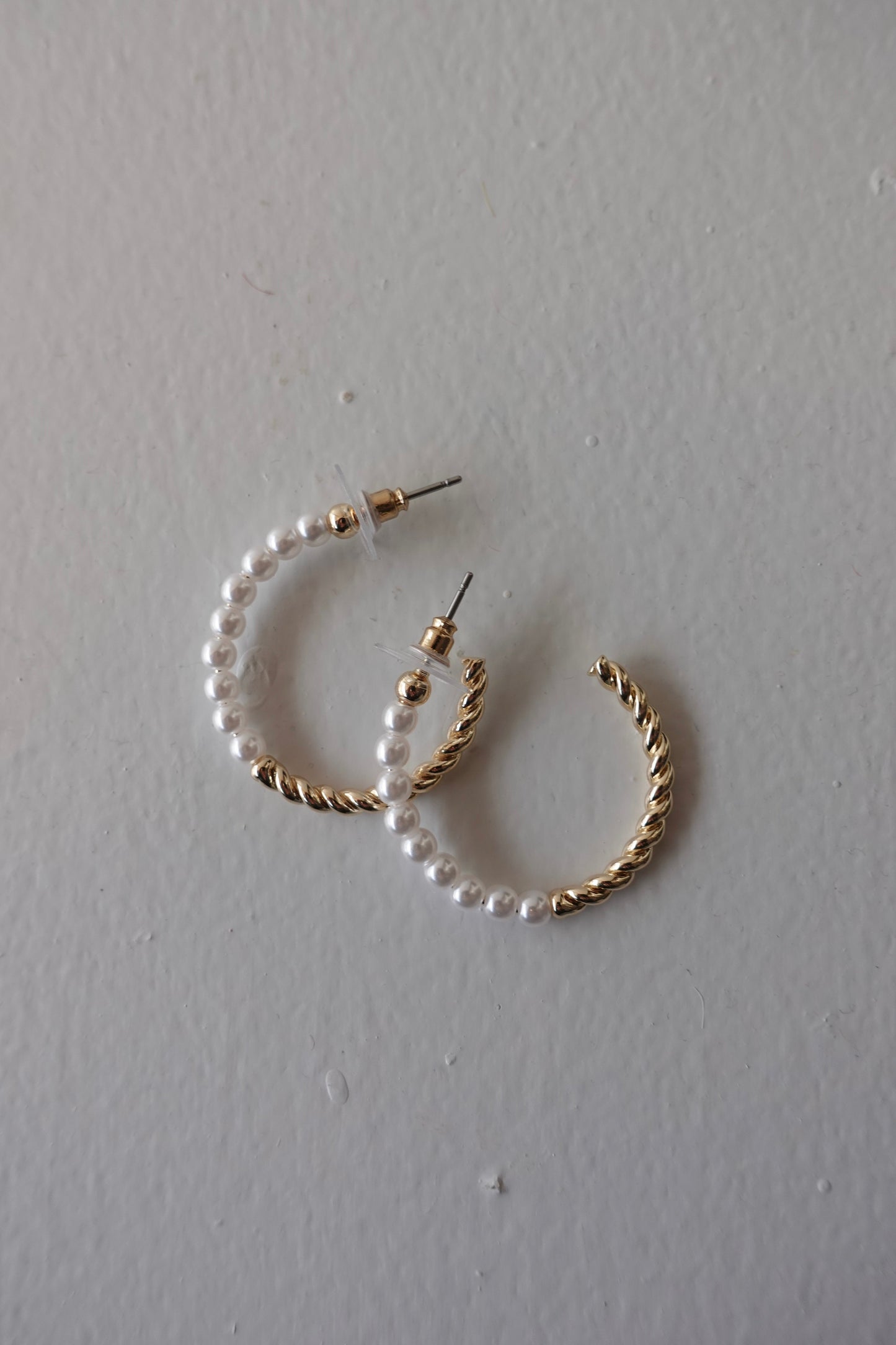 MM MEDIUM GOLDEN HOOPS