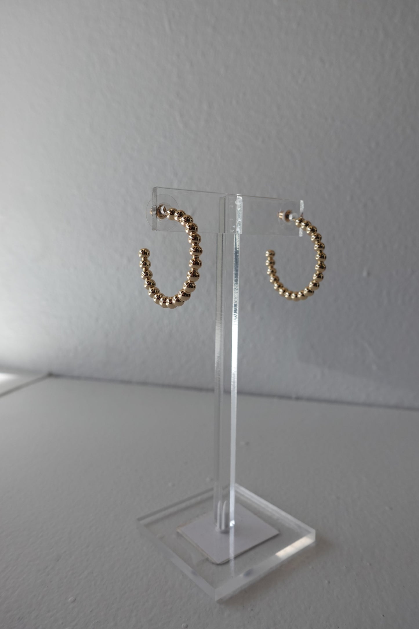 MM MEDIUM GOLDEN HOOPS