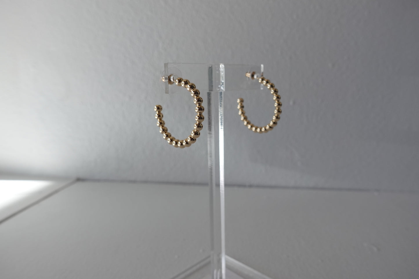 MM MEDIUM GOLDEN HOOPS