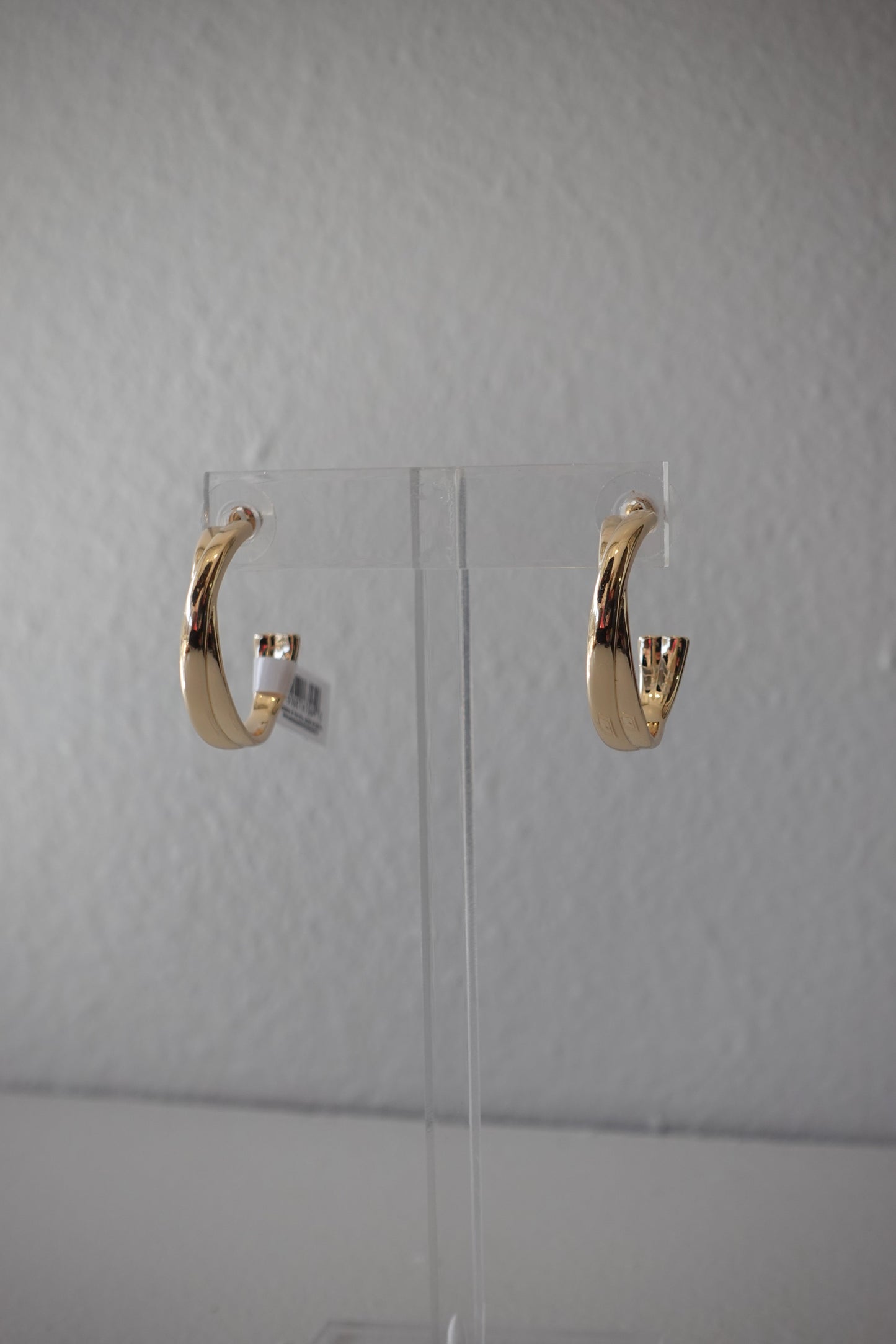 MM MEDIUM GOLDEN HOOPS