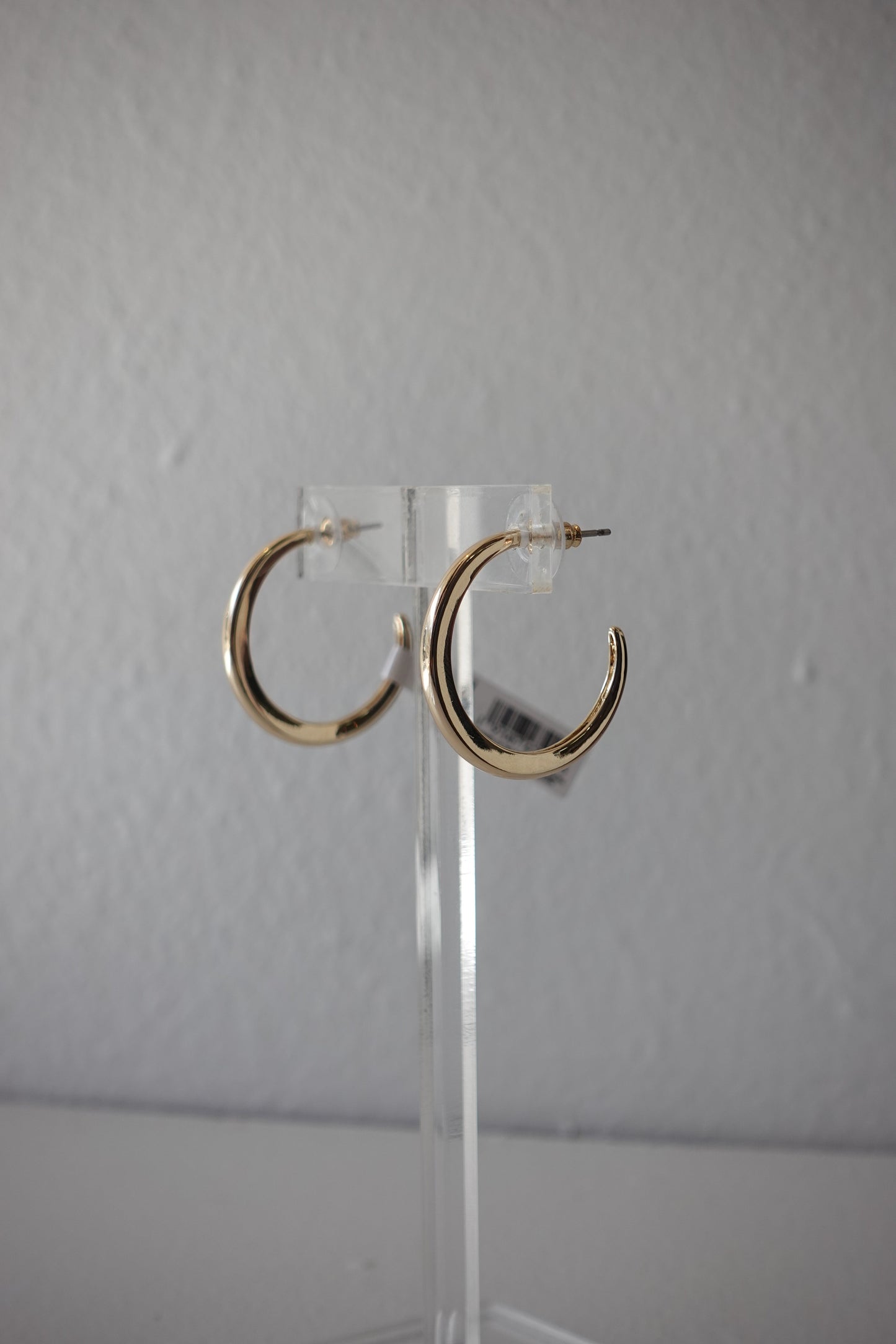 MM MEDIUM GOLDEN HOOPS