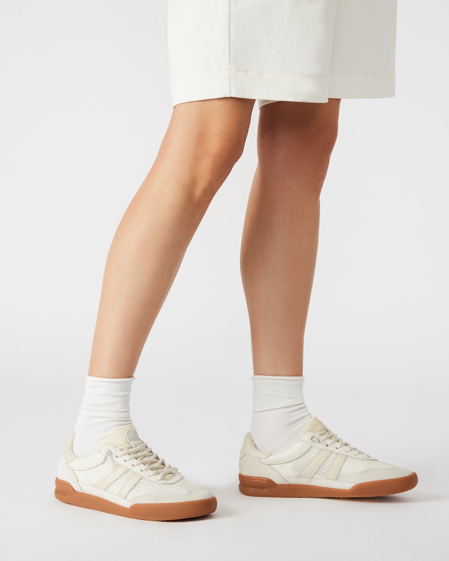 Verdict Low Top Lace Up Sneaker