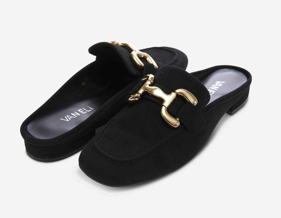 Black loafers with gold chain detail on a white background, featuring the brand 'Vaneli'.