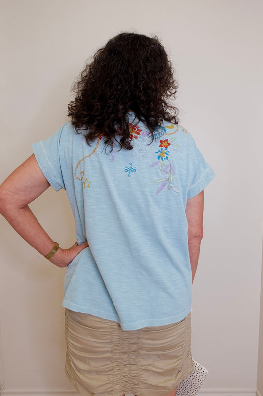 Dahna Tee