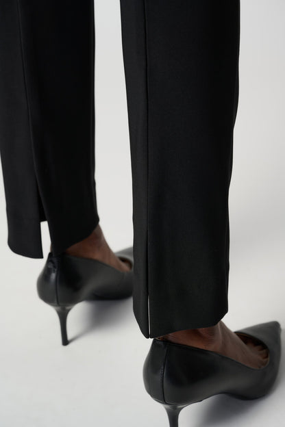 SLIM FIT PULL ON PANT