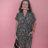 KNIT DRESS W/SLEEVE DETAIL