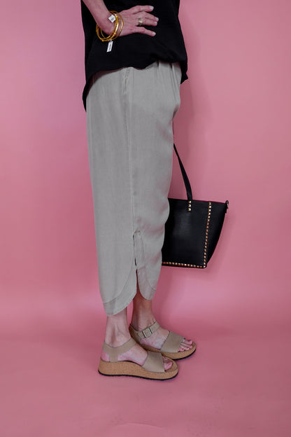 FLOWY PLEATED PANT