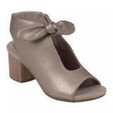 LOW HEEL PEEP TOE PUMPS