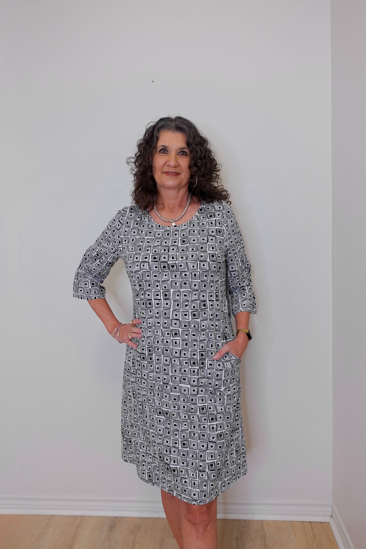 CORE TRAVEL CUBISM CITY DRESS