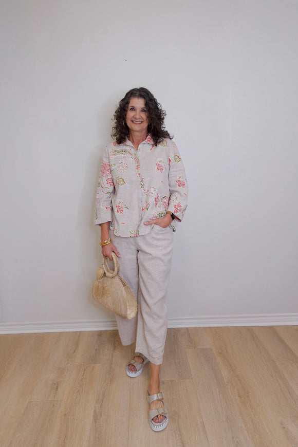 Linen Pleat Button Capri