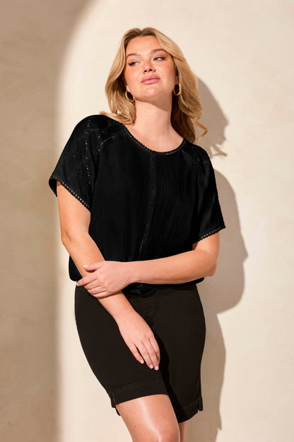 Raglan S/S Crew Neck / V-Neck Top