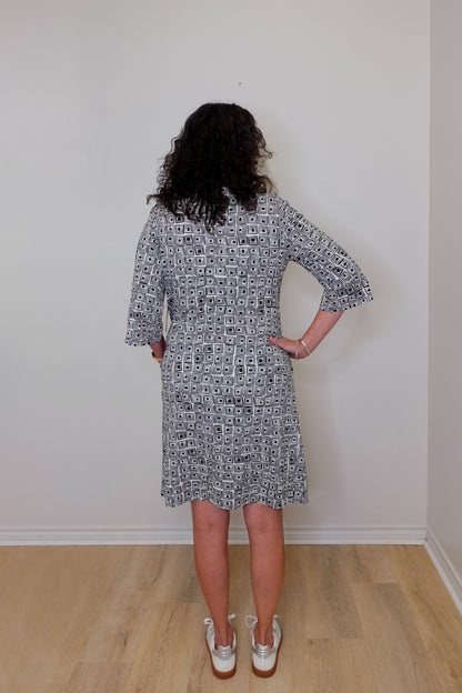CORE TRAVEL CUBISM CITY DRESS
