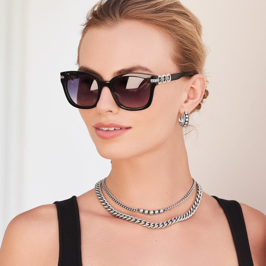 PRETTY TOUGH STUD SUNGLASSES