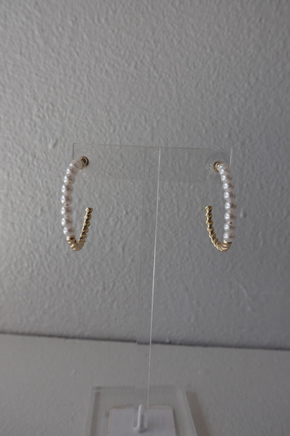 MM MEDIUM GOLDEN HOOPS