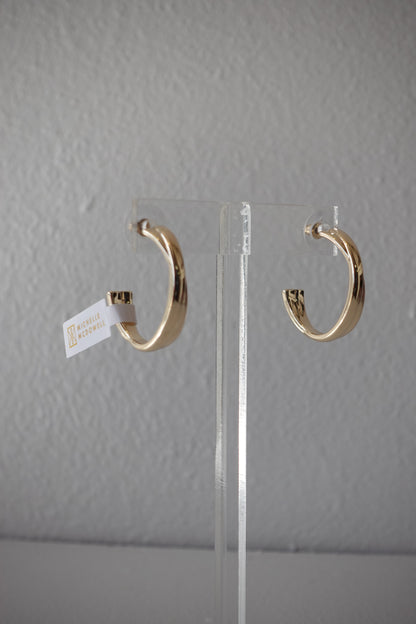 MM MEDIUM GOLDEN HOOPS