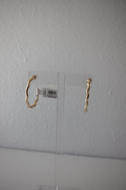 MM MEDIUM GOLDEN HOOPS
