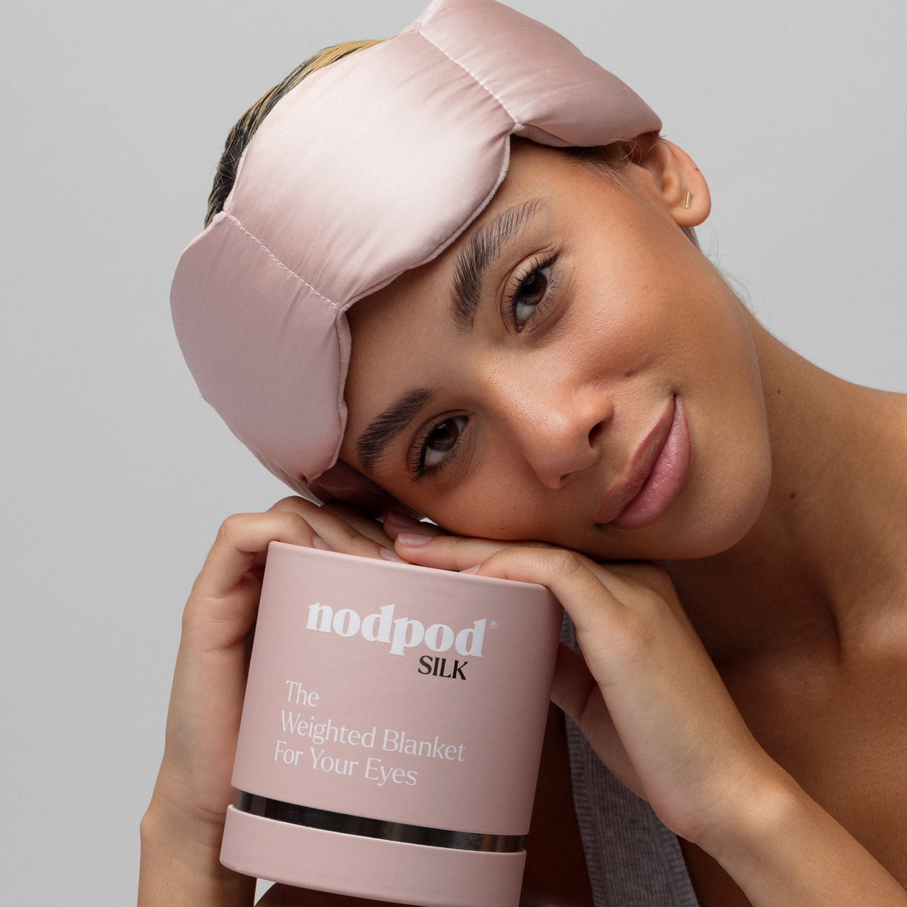 SILK WEIGHTED SLEEP MASK