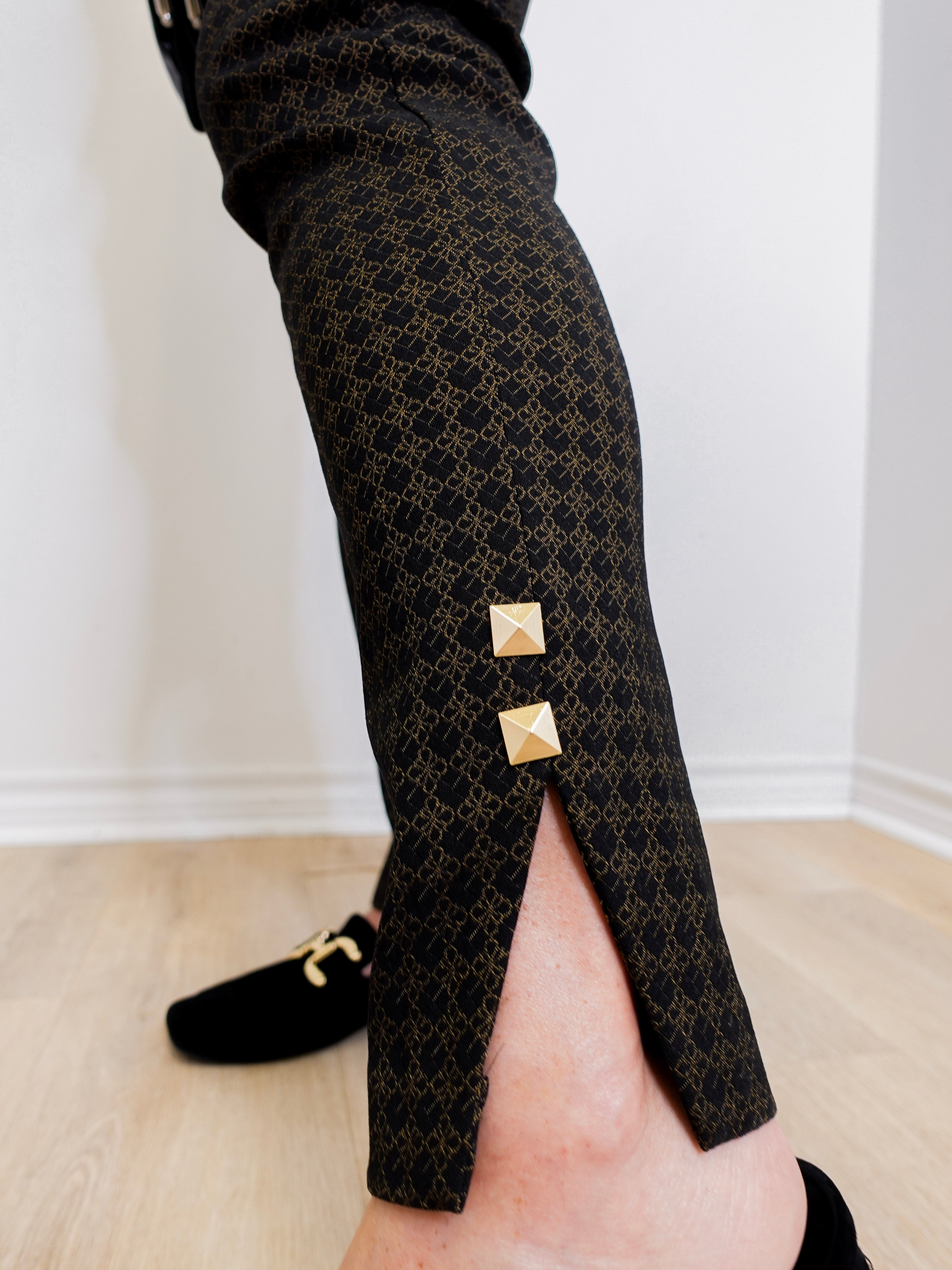 Woman dressed in Joseph Ribkoff geometric straight pull-on pant with white background
